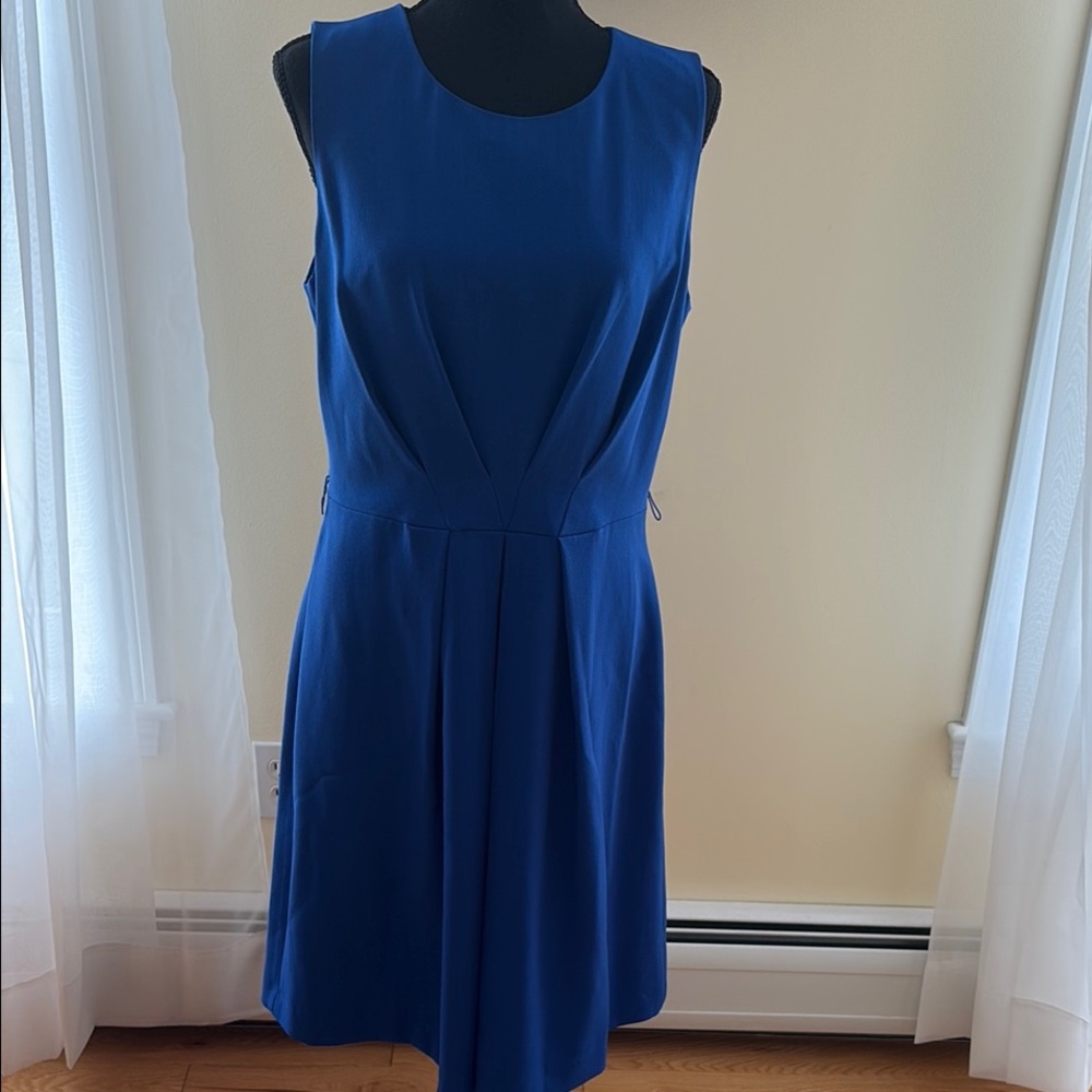 Elegant Blue Sleeveless Dress